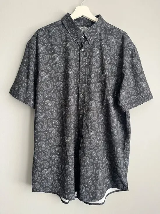 The Drive Clothing Men’s XL Skull Paisley Short Sleeve Button Up Shirt Black