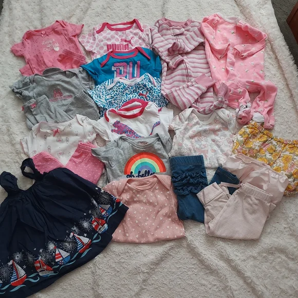 Bundle (20 pieces) 3-6mo Baby Girl Casual Clothing Lot Spring Grandma's House
