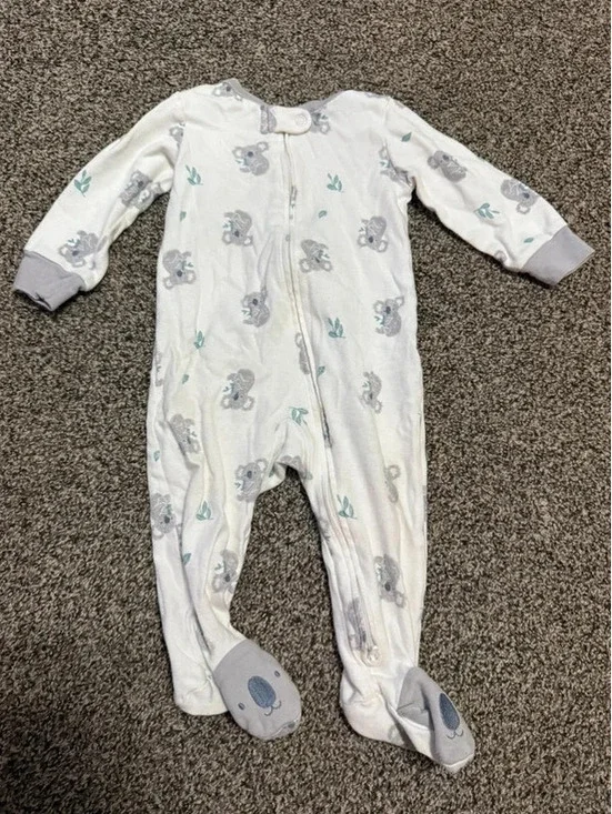 Carter’s Child of Mine Baby 6-9M Animal Print Footed Sleeper Pajamas White