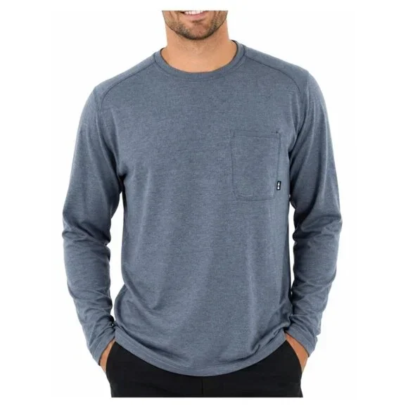 NWT Bass Outdoor Utili-Tee Mens Small Ombre Blue Long Sleeve Shirt