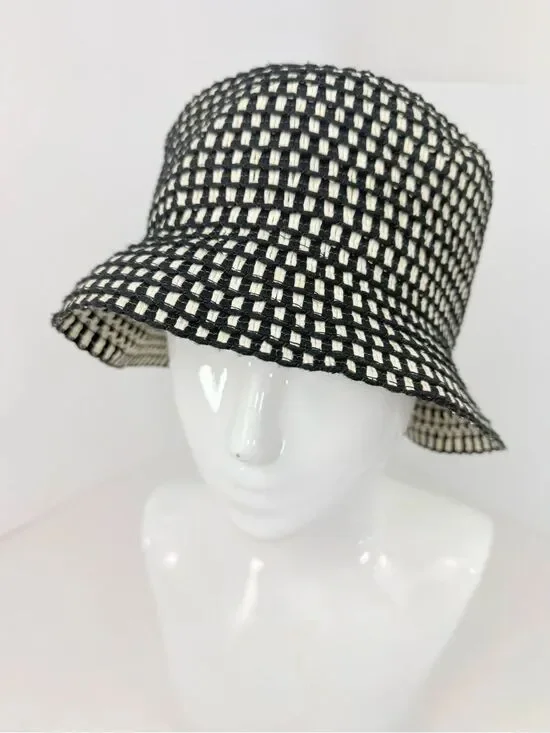 Filippo Catarzi Black Cream Woven Geometric Short Brim Bucket Hat NWOT