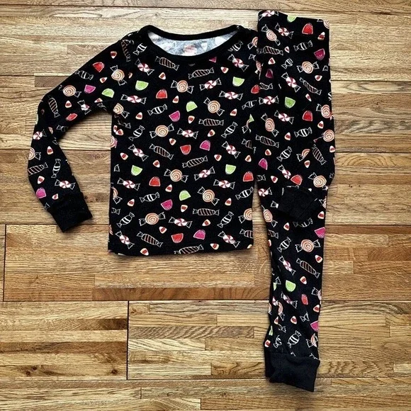 Halloween Candy 2 Piece Pajama Set‎ Size 5