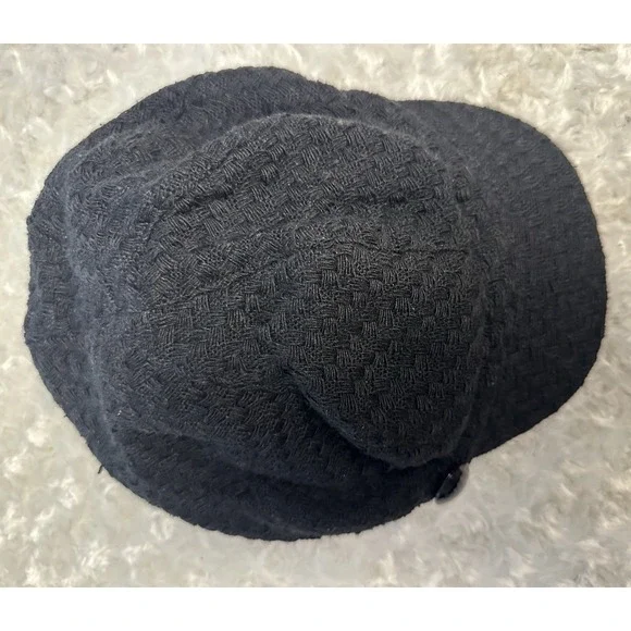Women's Black Herringbone Newsboy Cap Button Accent Polyester One Size Casual