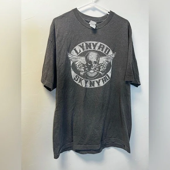 Vintage Y2K LYNYRD SKYNYRD Skull Rock Band Graphic T Shirt size XL