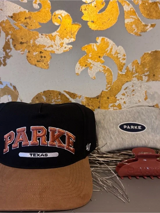 PARKE UT TEXAS college 2 tone hat with matching BNWT burnt orange claw clip