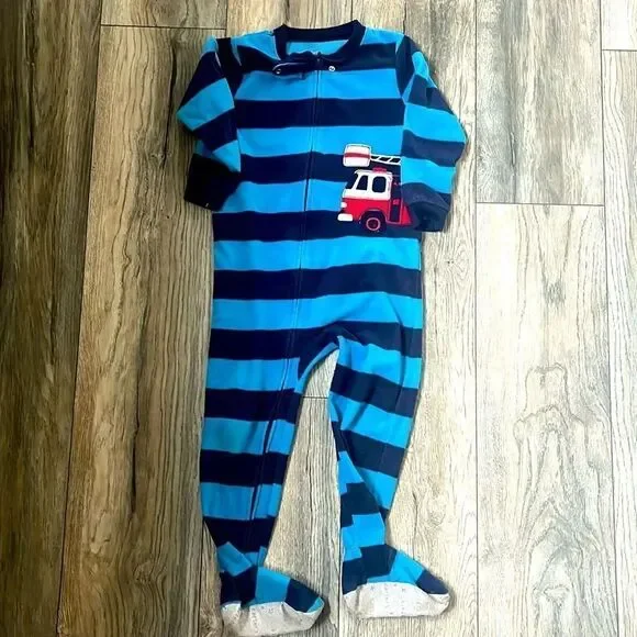 3/$15 Fire Truck Pajamas 🚒