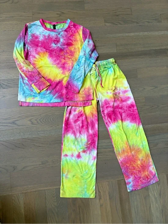 Long-Sleeve Kids Tie-Dye Pajama Set - Multicolor