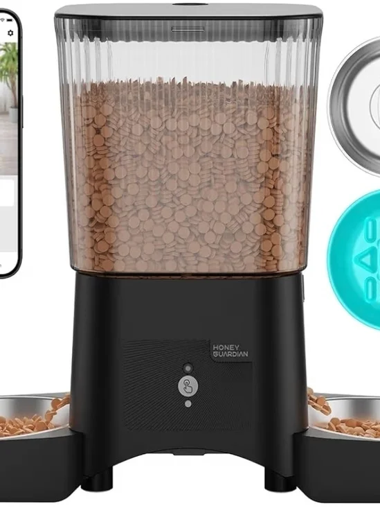 Automatic Pet Feeder in Black and Smoke