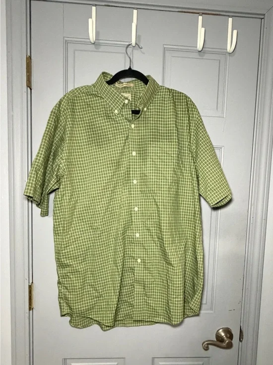 L.L. Bean Light Green Check Short-Sleeve Button-Down Shirt