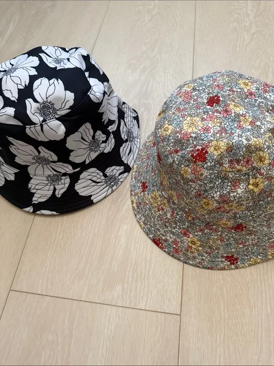 Set of 2 Floral Print Bucket Hat — Multicolor Ditsy and Black White