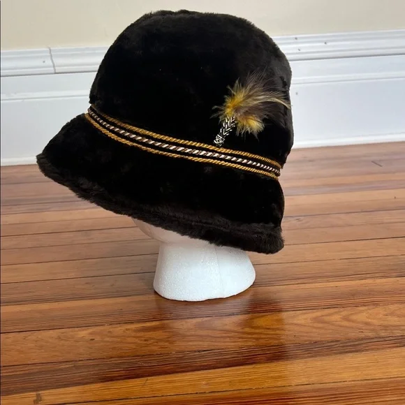 Vintage North King Faux Fur Cloche Bucket Hat