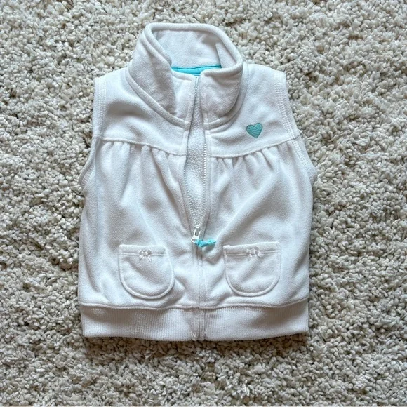 Carter’s White Sleeveless Fleece Vest Teal Heart Accent Full Zipper 9 Months