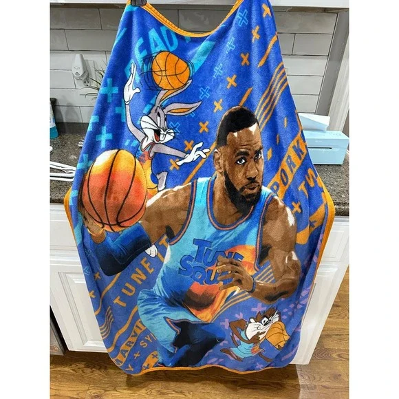 space‎ jam lebron james tune squad fleece blanket