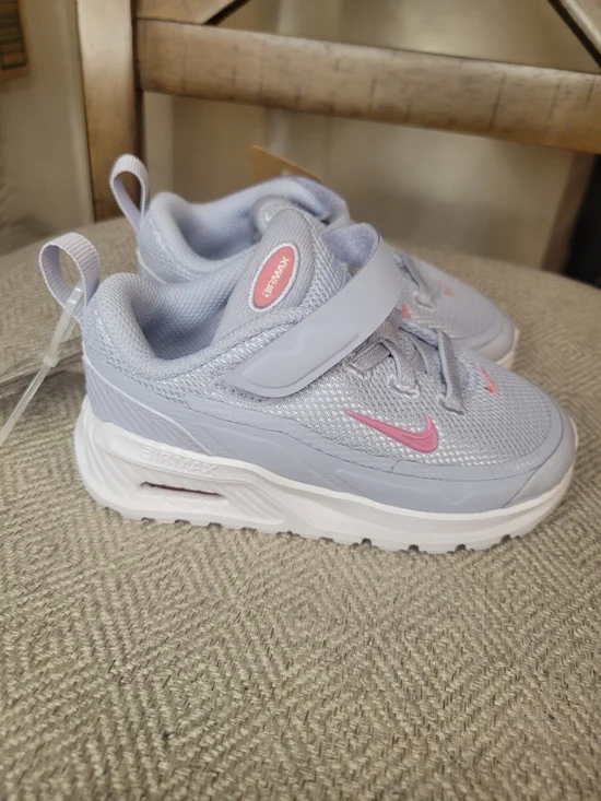Nike Kids' Air Max Lightweight Athletic Shoes - Light Gray/Pink