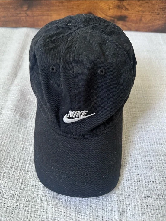 Nikes toddler' Black Swoosh Baseball Cap