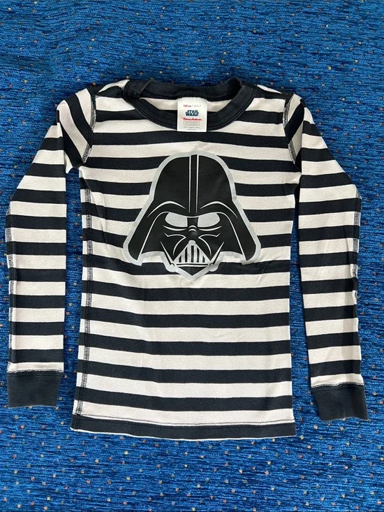 Hanna Andersson PJ top: Darth Vader graphic, stripes, Star Wars, size 6/7