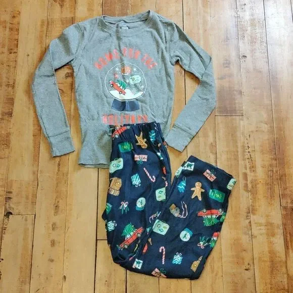 Old Navy pajama set size 8 Christmas holiday cotton long sleeve Fleece