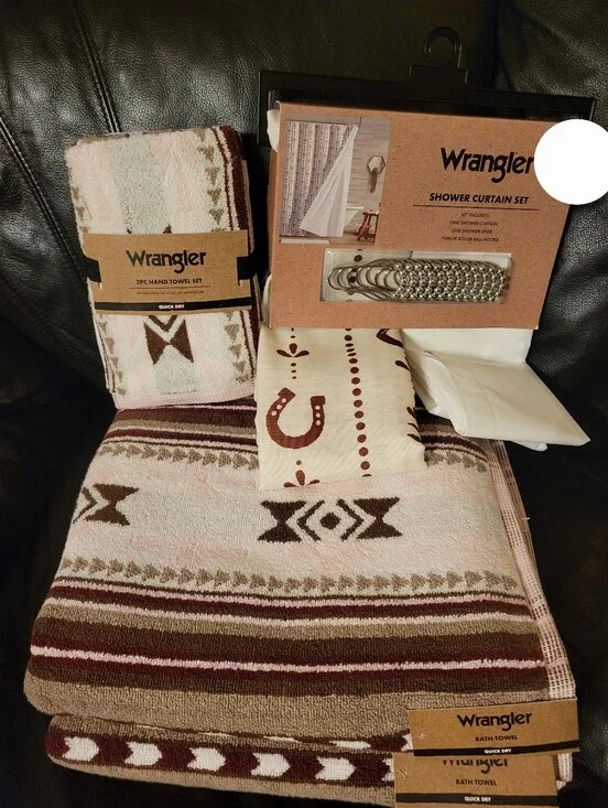 New Wrangler Westmount Brown Burgundy Pink Towel Set 2 Bath 2 Hand Towels Aztec