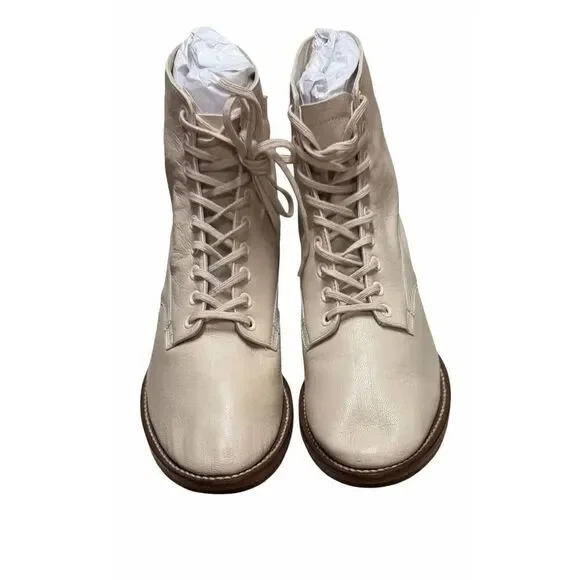 THE GREAT Distressed Boxcar Boot in Cream NWB Size 8 1/2