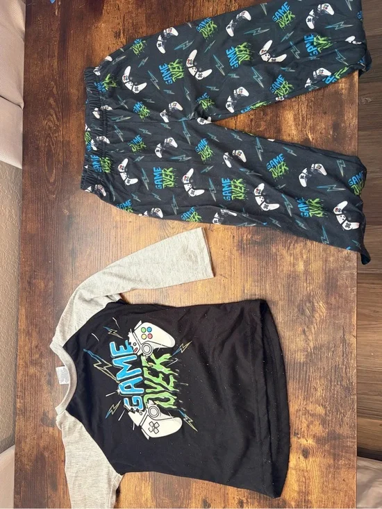 Boys Black & Gray 'Game Over' Gaming Pajama Set