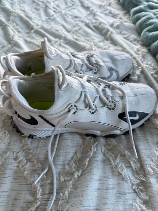 Nike Future Field GS White Black Turf Shoes