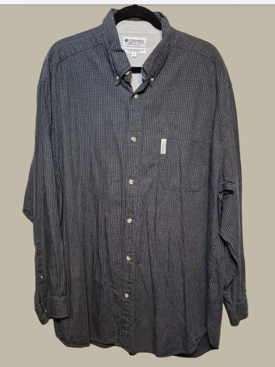 Columbia Men's Dark Blue Check Long-Sleeve Button-Down Shirt