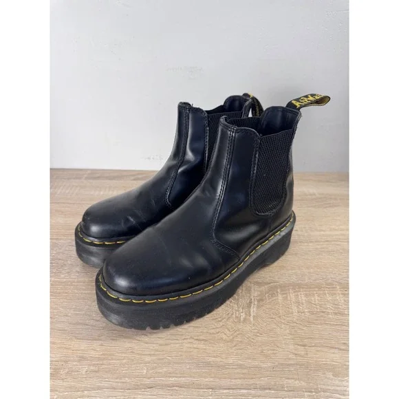 Dr. Martens 2976 Quad Platform Chelsea Boots Black Leather Womens 8 Mens 7