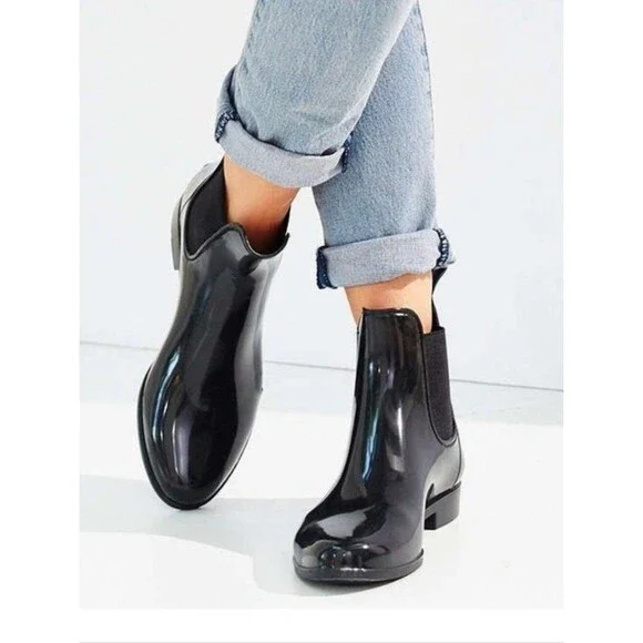 Sam Edelman Tinsley Black Patent Gloss Rubber Chelsea Boots - Size 5 Womens