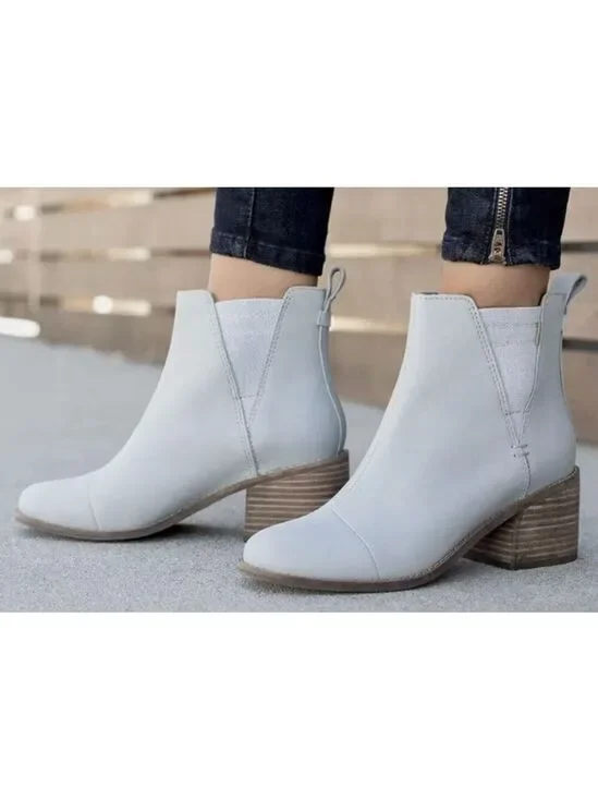 TOMS ESME BOOTIES gray leather size 8