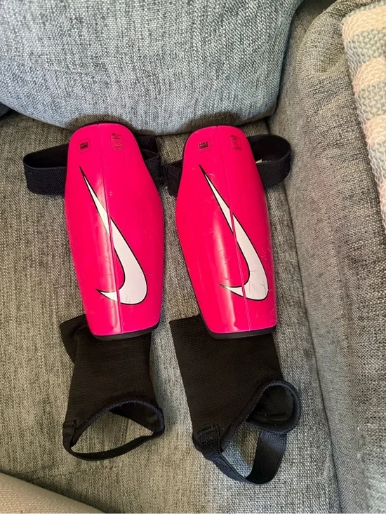 Girls Nike shin guards