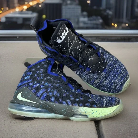 Nike Air LeBron 17 GS‎ Constellations Basketball Shoes Sz 5.5Y BQ5594-407 Kids