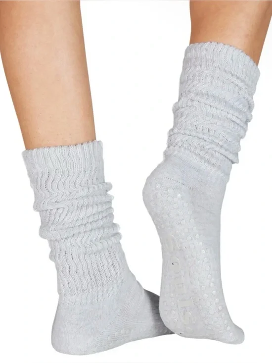 Souls. Grey Cloud Socks — Non-Slip Slouch Socks size Small / Medium