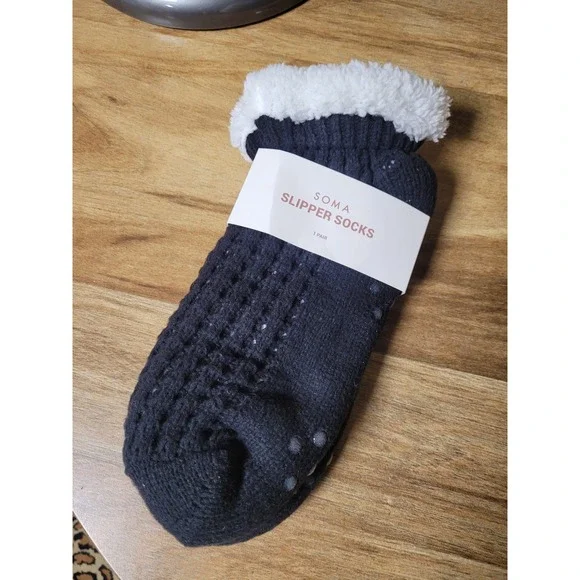 Soma Womens Black Knit Slipper Socks Faux Fur Lined Non Slip Grippers NWT