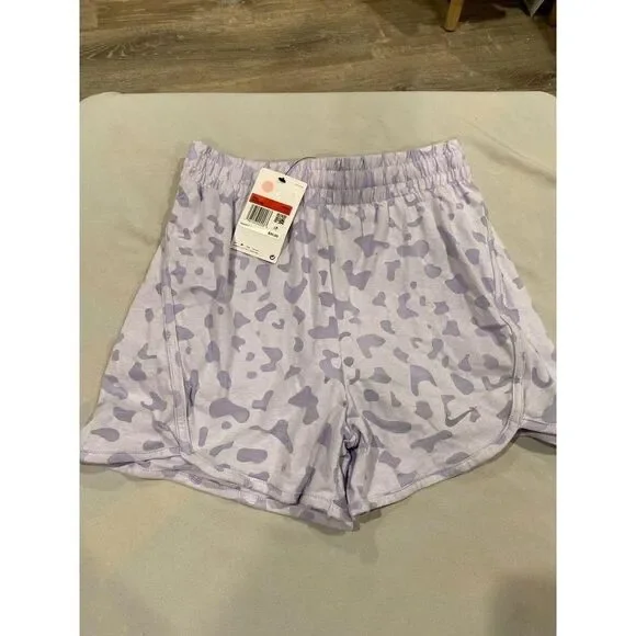 Girls Nike‎ large training shorts size large