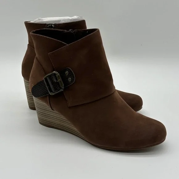 Blowfish Malibu Womens 8 Wedge Ankle Boots Brown Buckle Vegan Booties B1308