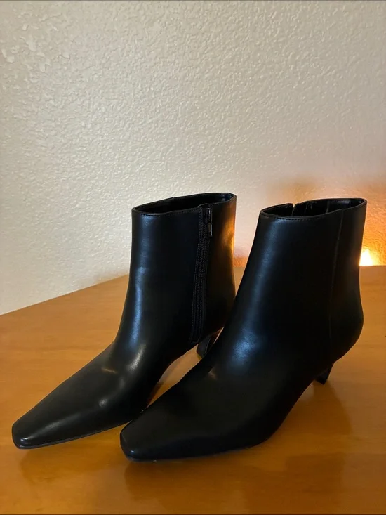 INC International brand new Concepts Black pointed Toe Ankle Boots/ 2inch heel