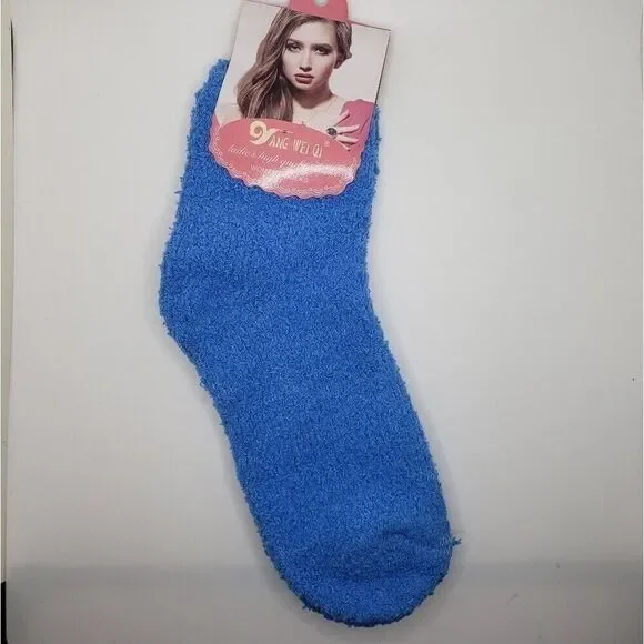 𝅺soft snuggly fuzzy cozy blue socks