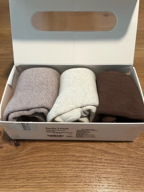 Neiwai 3 Pack Crew Socks Cream Khaki Brown Cotton Blend New in Box One Size
