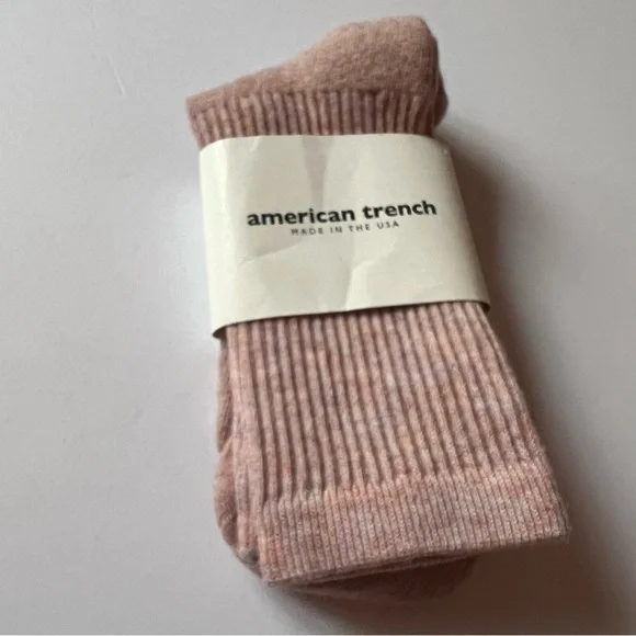 AMERICAN TRENCH SUPERMERINO WOOL CREW SOCKS BLUSH HEATHER PINK OS NWT