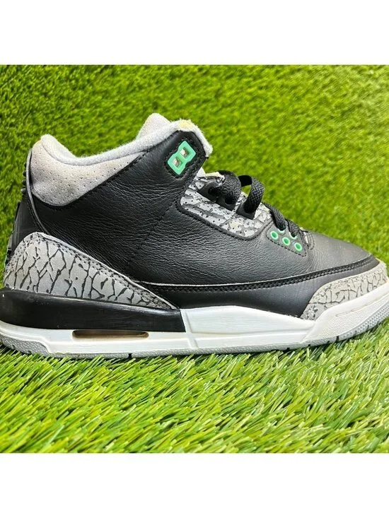 Nike Air Jordan 3 Retro Boys Size 5.5Y‎ Black Green Basketball Shoes Sneakers