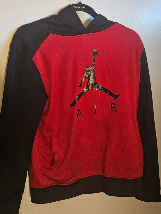 Nike Kids Crewneck Sweatshirt in Red and Black with Air Logo (XL)