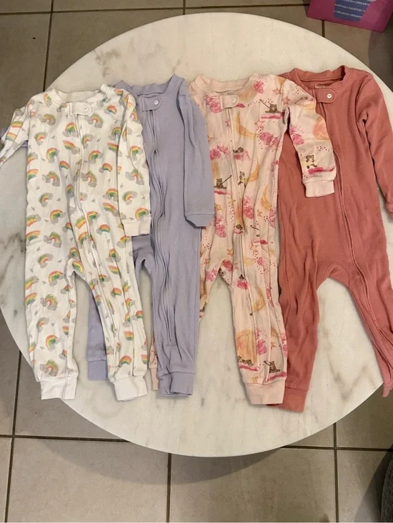 Burt’s Bees Pijama bundle size 24Months