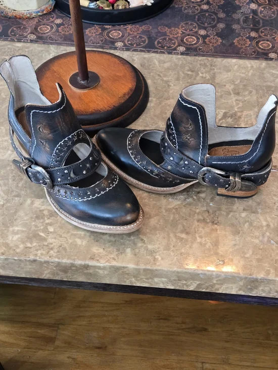 NWT- Freebird by Steven Black Cutout Studded Leather Ankle Booties - 8