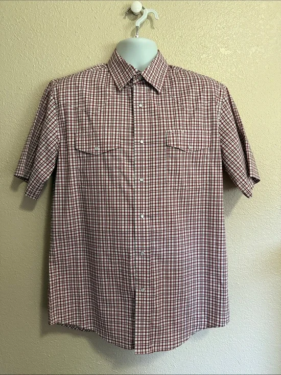Wrangler Red and White Plaid Short-Sleeve Button-Down Shirt