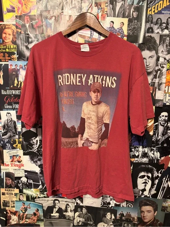 Gildan Rodney Atkins Red Graphic Short Sleeve Tee