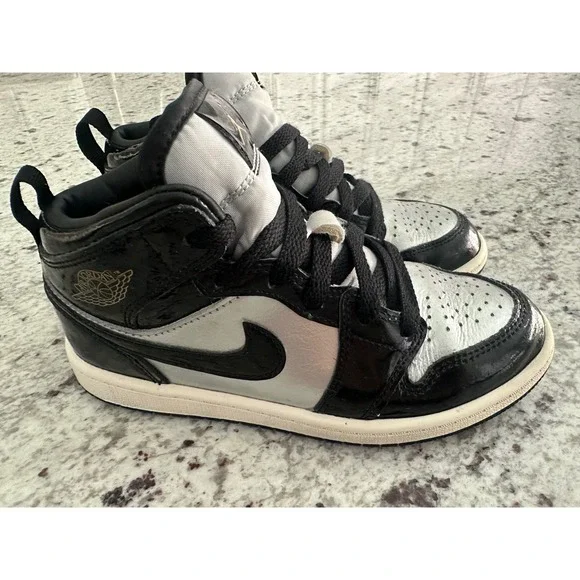 Nike Air Jordan 1 Mid‎ SE Sneakers shoes 1.5Y