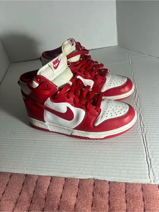 Nike Dunk high size 5.5