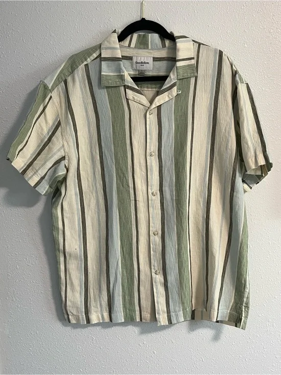 Goodfellow & Co Short Sleeve Vertical Stripe Shirt in Green and Cream Size Large
