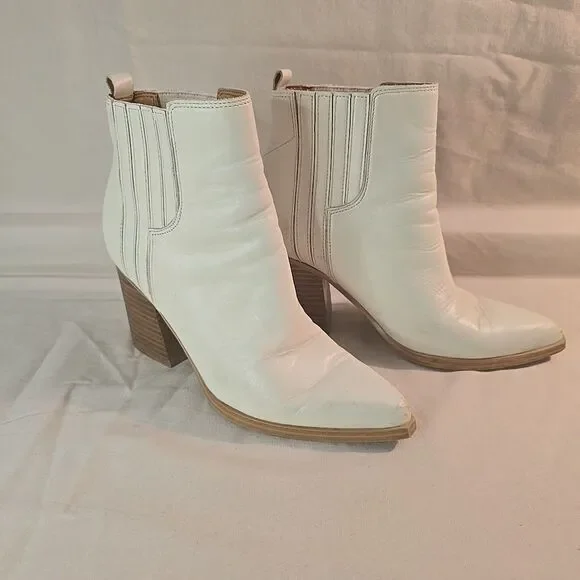 Mark Fisher Women’s Leather Ankle Boots Booties Ivory Color Size 6.5M Slip-On