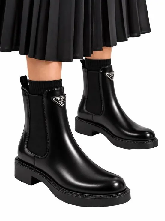 Prada Chocolate Brush Leather Enamel Logo Chelsea Boots Black Size 39.5